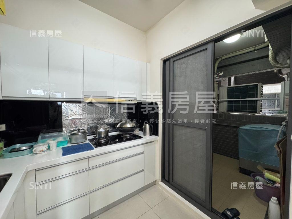 萬年重劃區明亮三房平車房屋室內格局與周邊環境