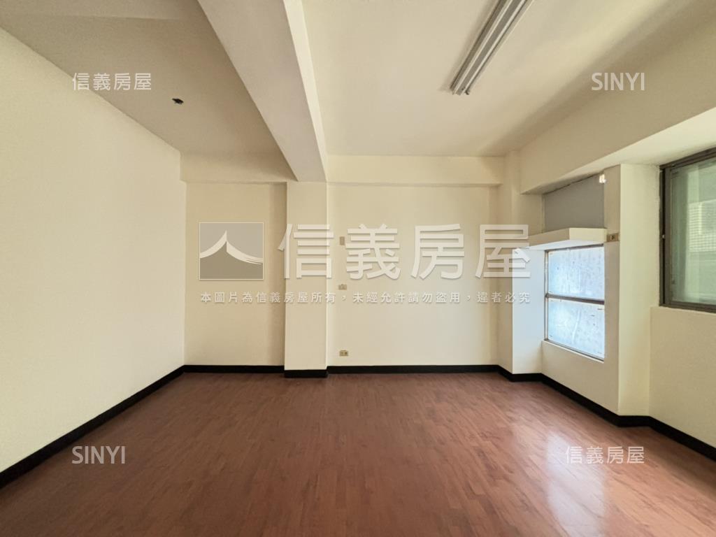 小東路熱鬧金店面房屋室內格局與周邊環境