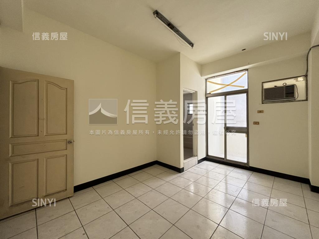 小東路熱鬧金店面房屋室內格局與周邊環境