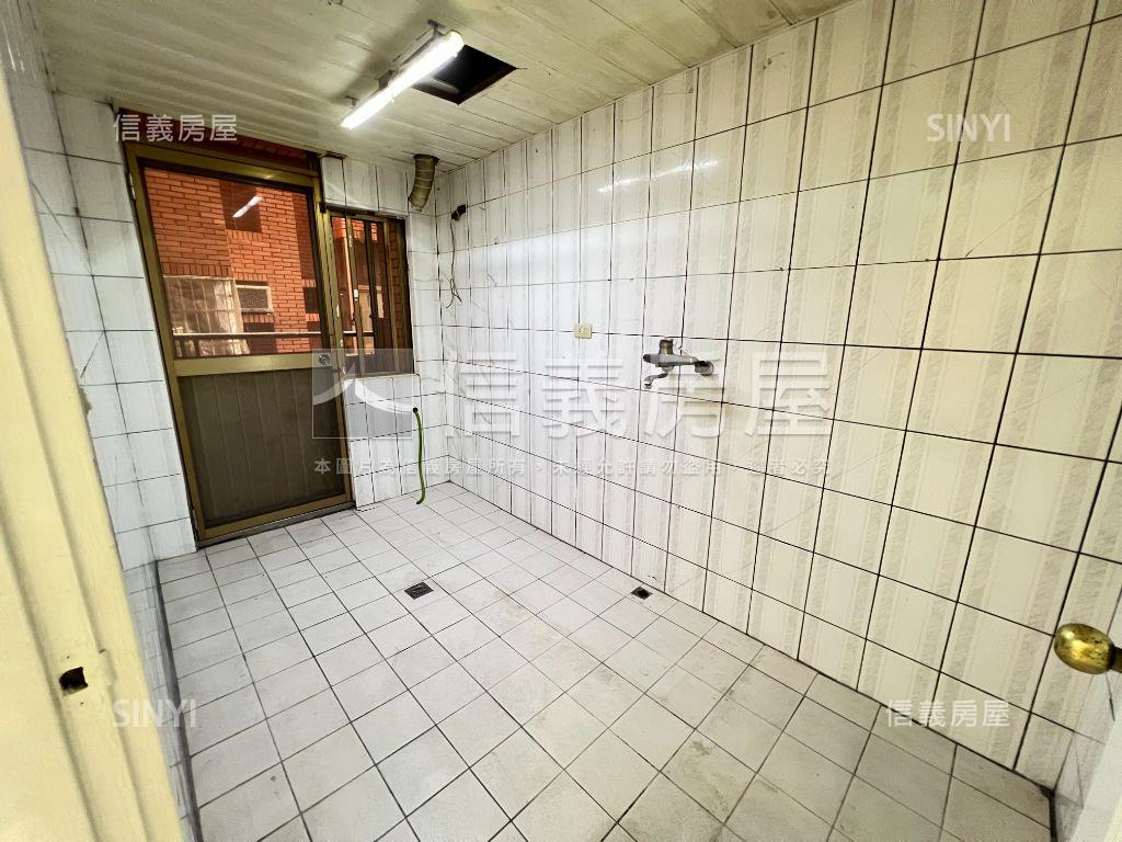 群賢莊獨戶邊間大三房房屋室內格局與周邊環境