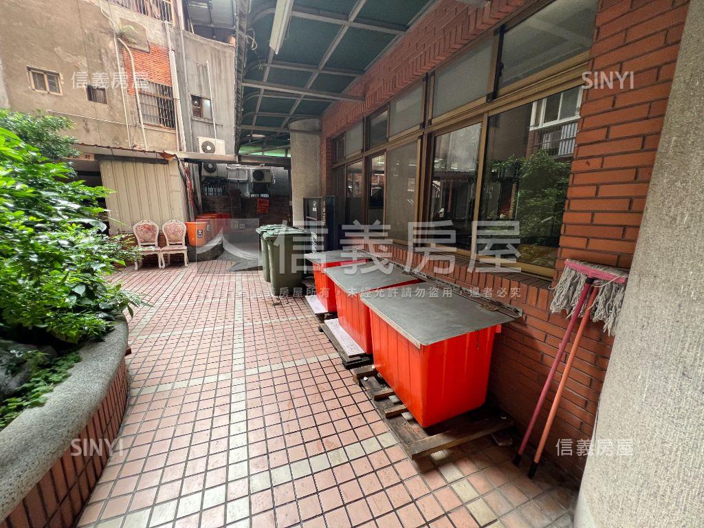 群賢莊獨戶邊間大三房房屋室內格局與周邊環境