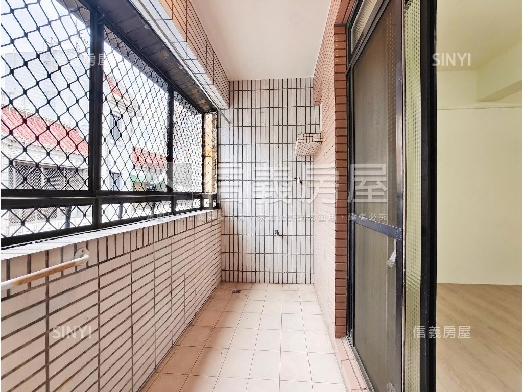 【誠售】巨蛋三面採光美宅房屋室內格局與周邊環境