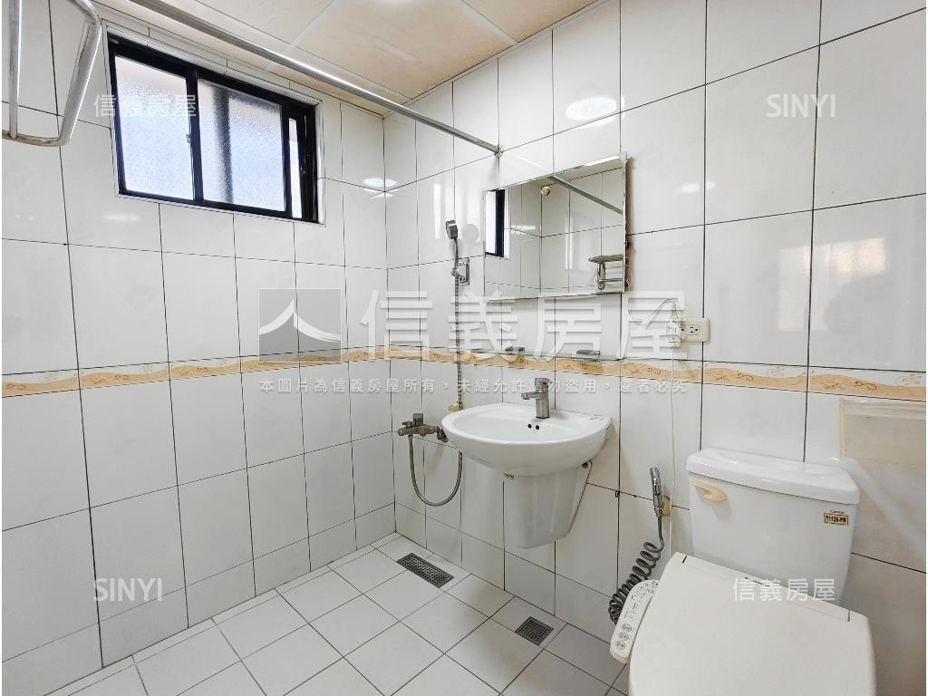 【誠售】巨蛋三面採光美宅房屋室內格局與周邊環境