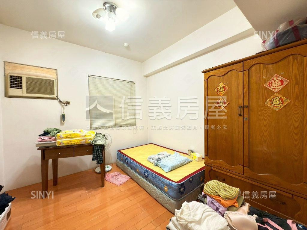 迎新開泰龍冠新莊四房房屋室內格局與周邊環境