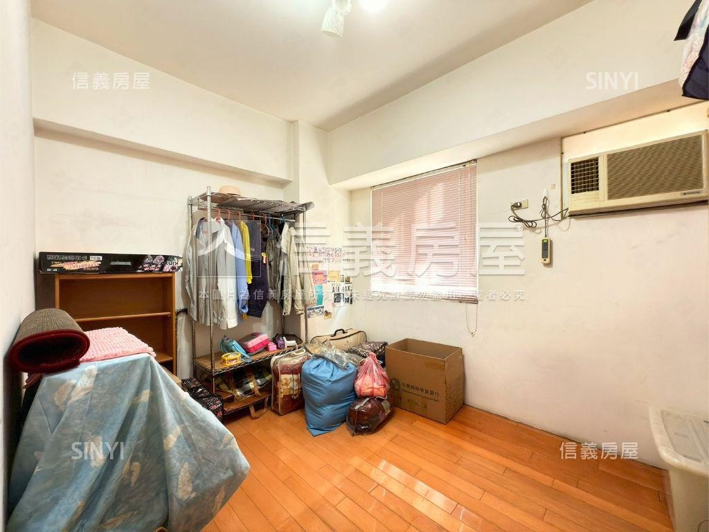 迎新開泰龍冠新莊四房房屋室內格局與周邊環境