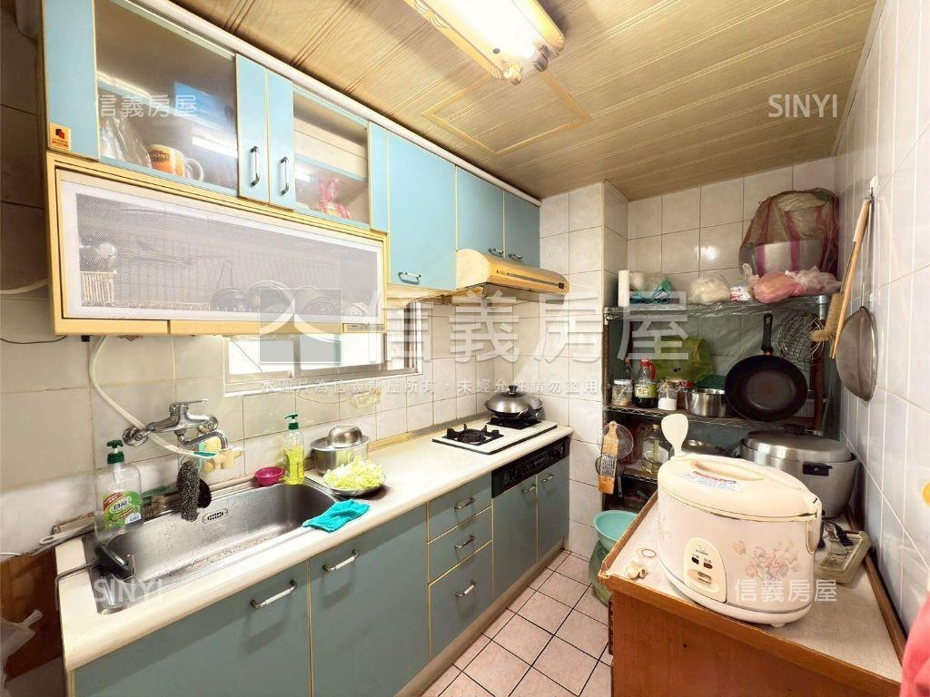 迎新開泰龍冠新莊四房房屋室內格局與周邊環境