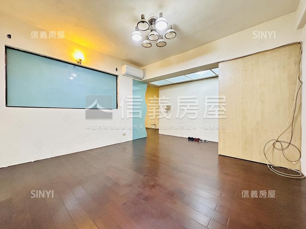 長安低總價｜兩房平面車位房屋室內格局與周邊環境