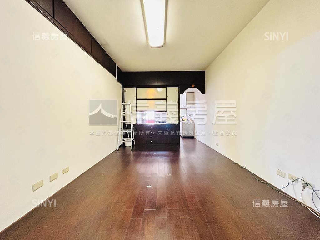 長安低總價｜兩房平面車位房屋室內格局與周邊環境