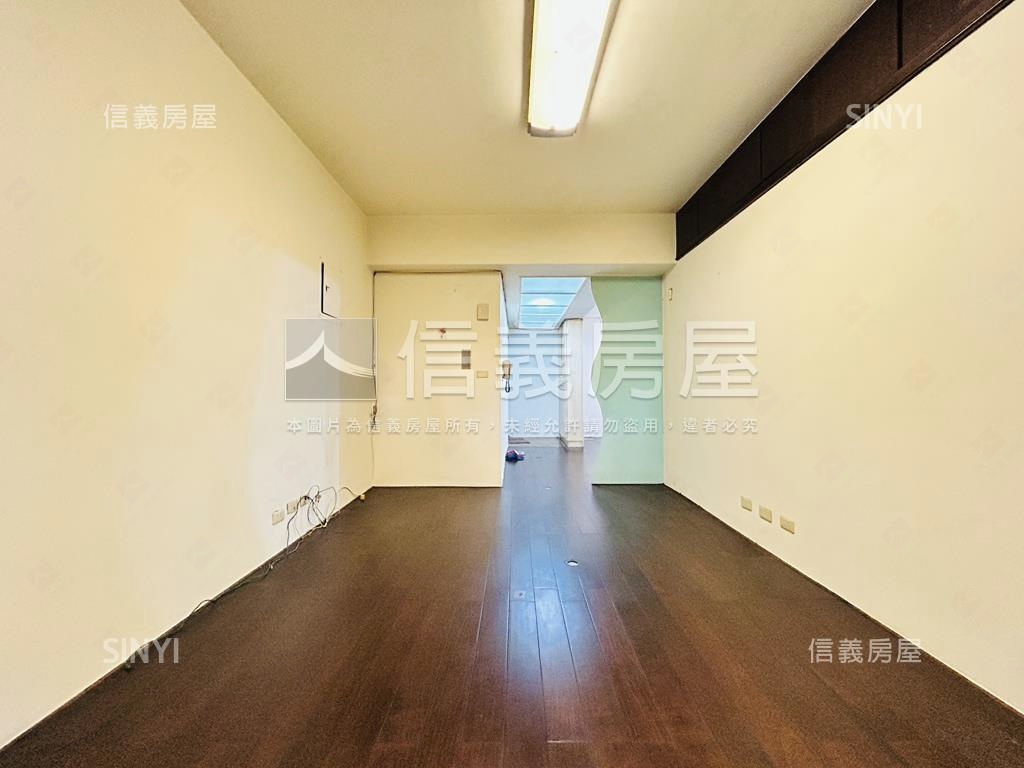 長安低總價｜兩房平面車位房屋室內格局與周邊環境