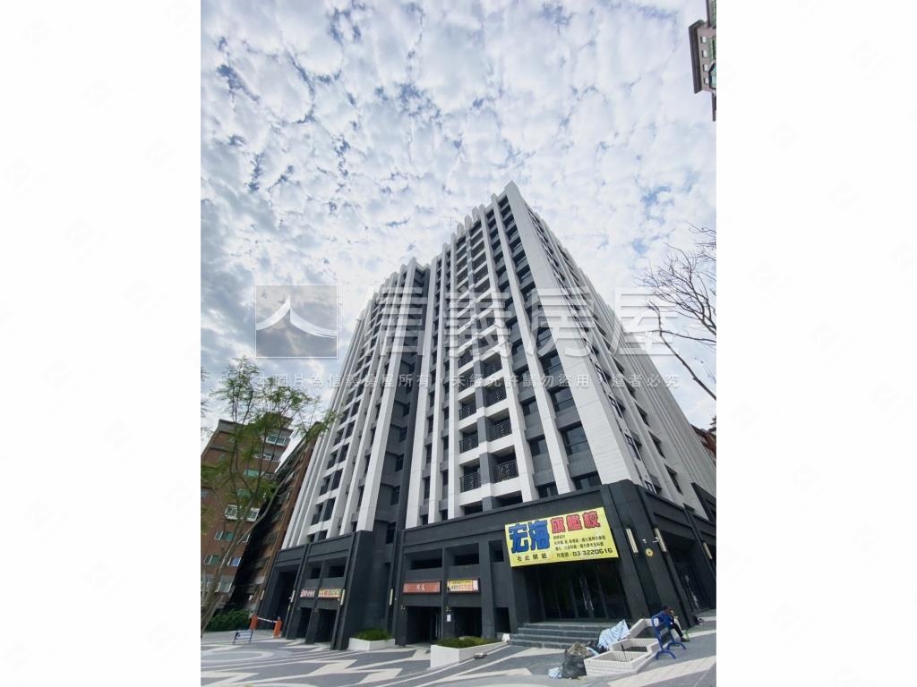 閱美鄰近國中兩房車位房屋室內格局與周邊環境