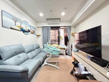 閱美鄰近國中兩房車位