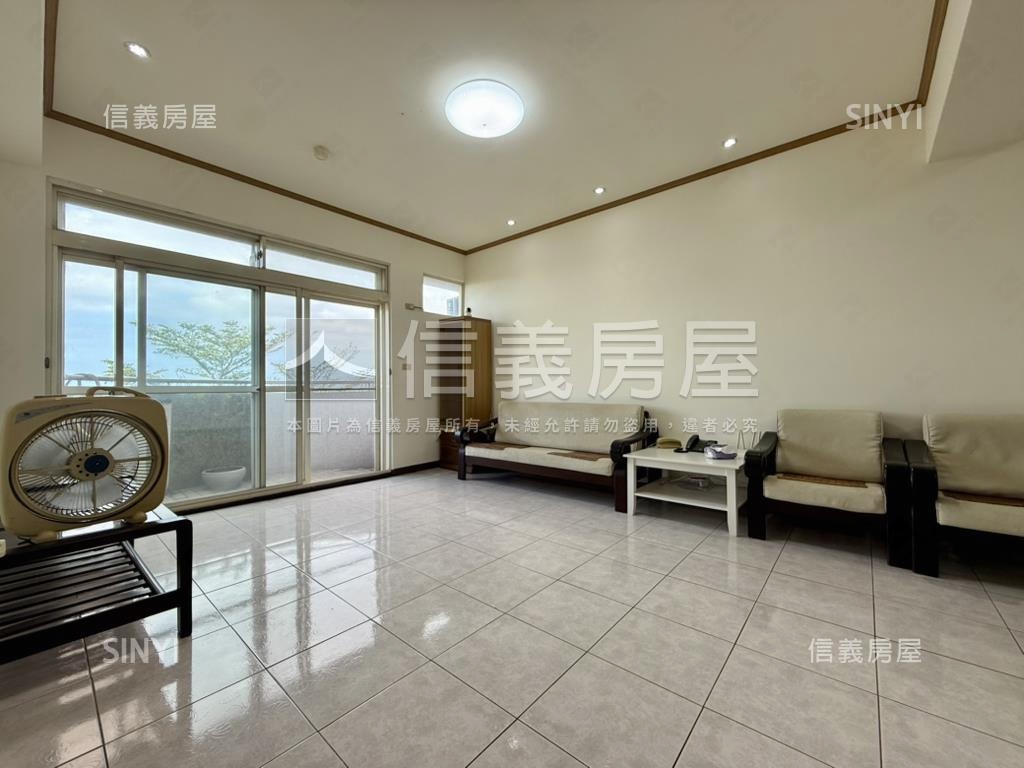 拾翠山莊四房平面車位房屋室內格局與周邊環境