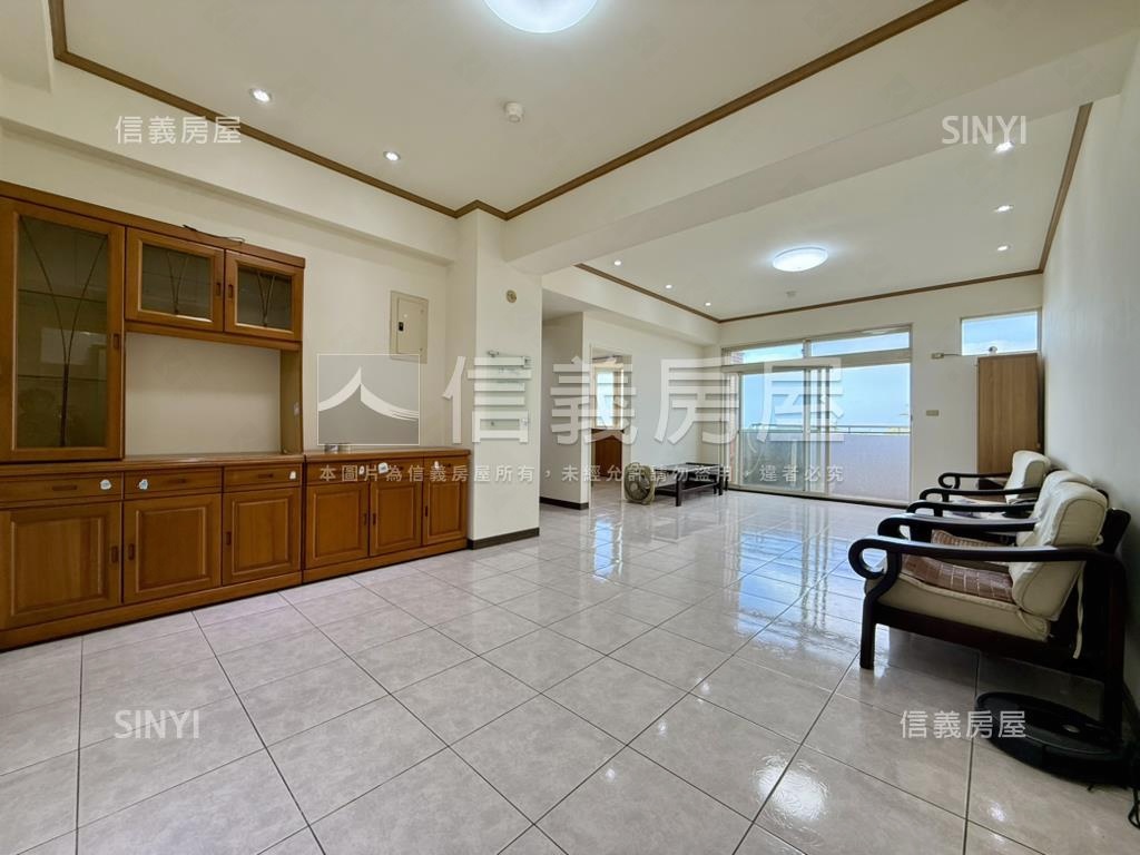 拾翠山莊四房平面車位房屋室內格局與周邊環境