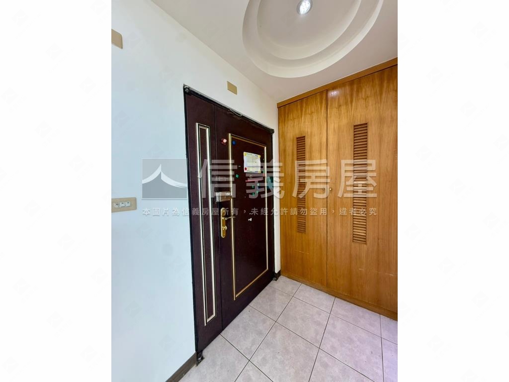 拾翠山莊四房平面車位房屋室內格局與周邊環境