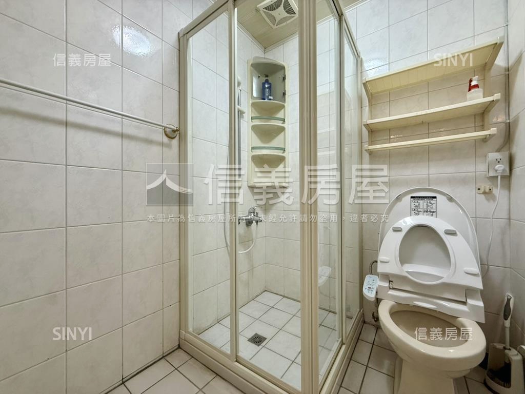 拾翠山莊四房平面車位房屋室內格局與周邊環境