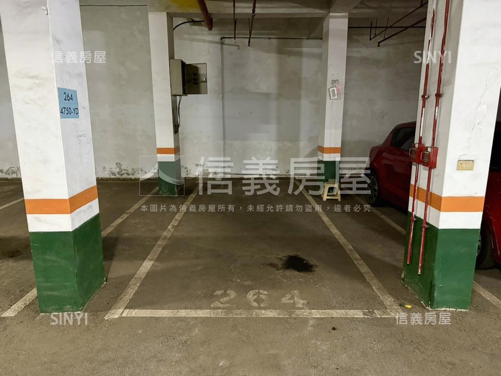 拾翠山莊四房平面車位房屋室內格局與周邊環境