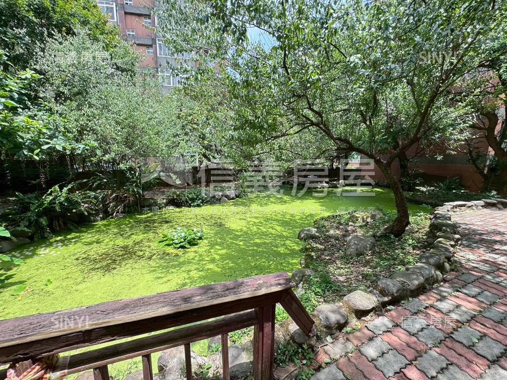 拾翠山莊四房平面車位房屋室內格局與周邊環境