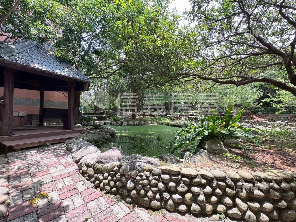 拾翠山莊四房平面車位房屋室內格局與周邊環境