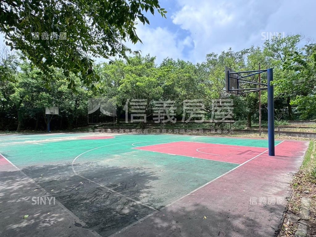 拾翠山莊四房平面車位房屋室內格局與周邊環境