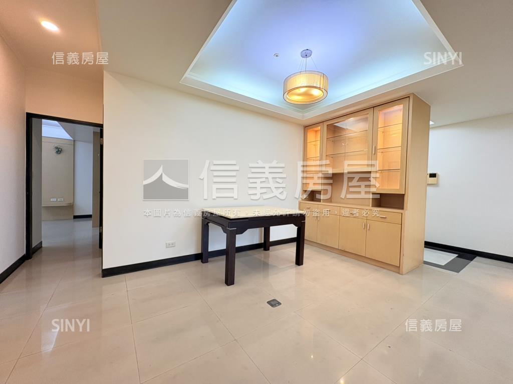 上北大邊間四房採光大車位房屋室內格局與周邊環境