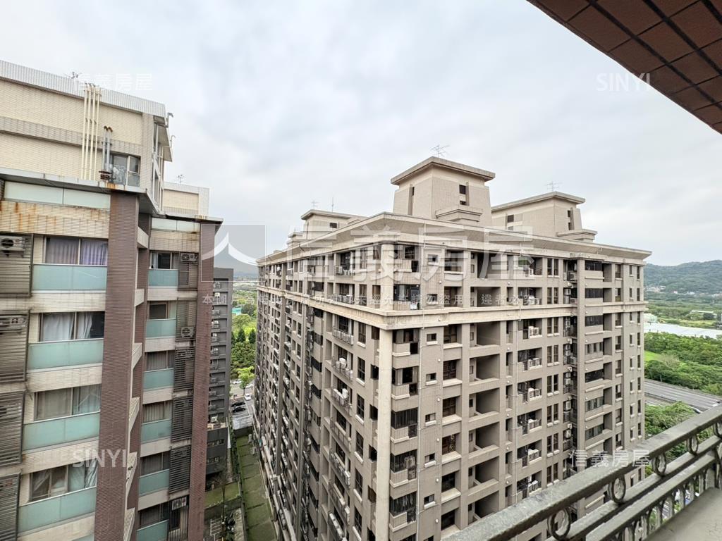 上北大邊間四房採光大車位房屋室內格局與周邊環境