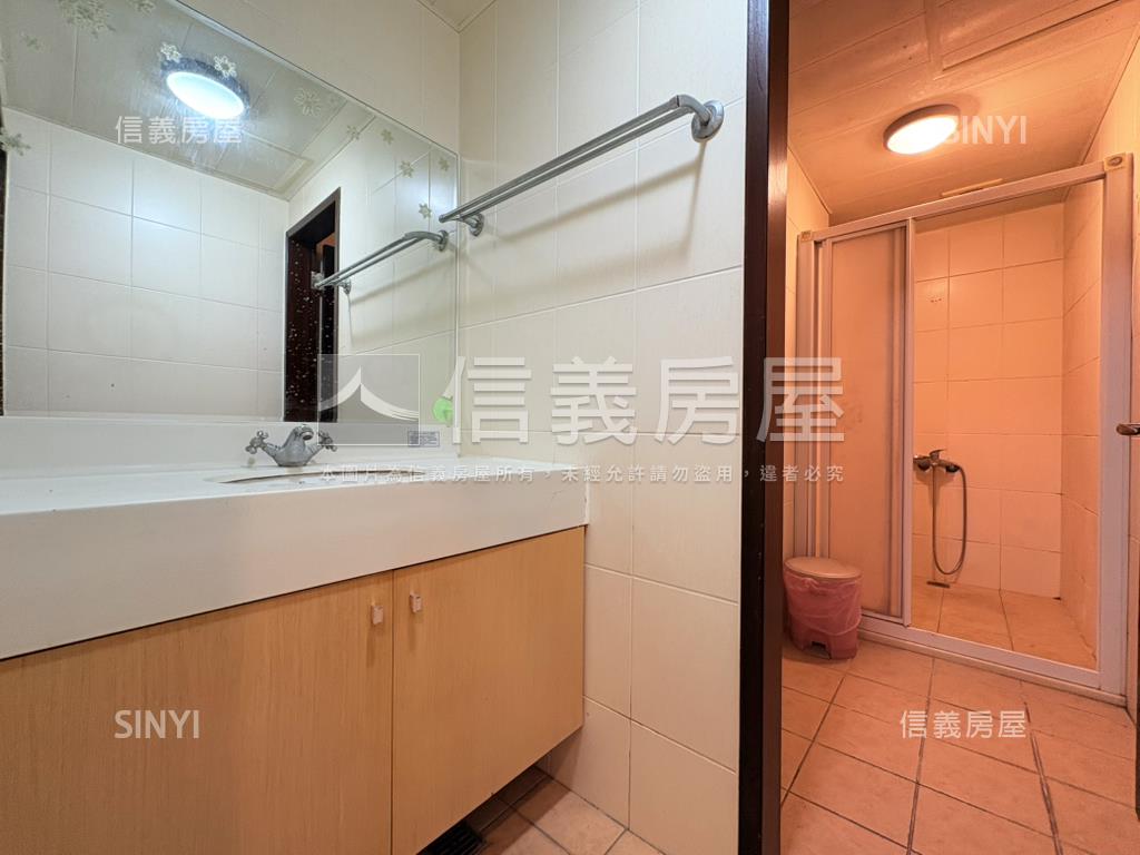 上北大邊間四房採光大車位房屋室內格局與周邊環境