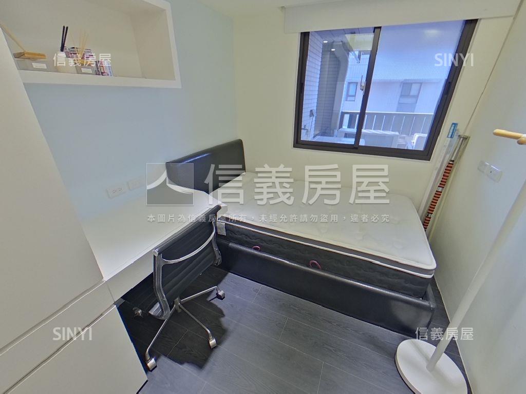 美河市河境天際美三房房屋室內格局與周邊環境