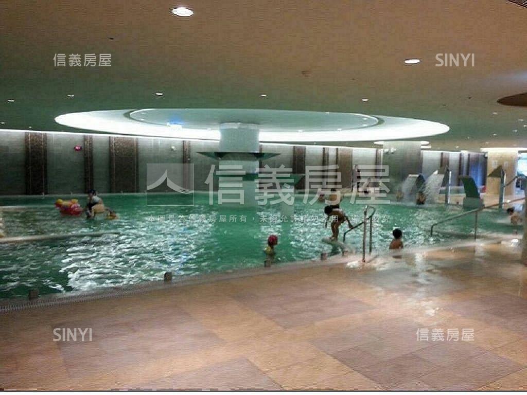 美河市河境天際美三房房屋室內格局與周邊環境