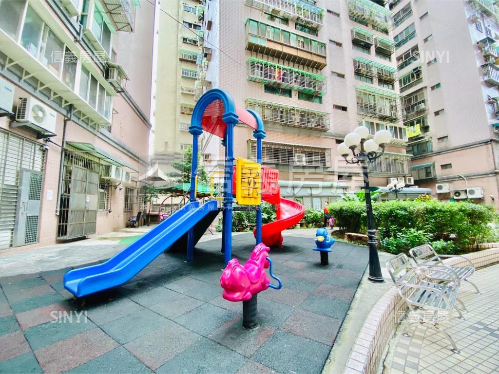 新樂園電梯大兩房房屋室內格局與周邊環境