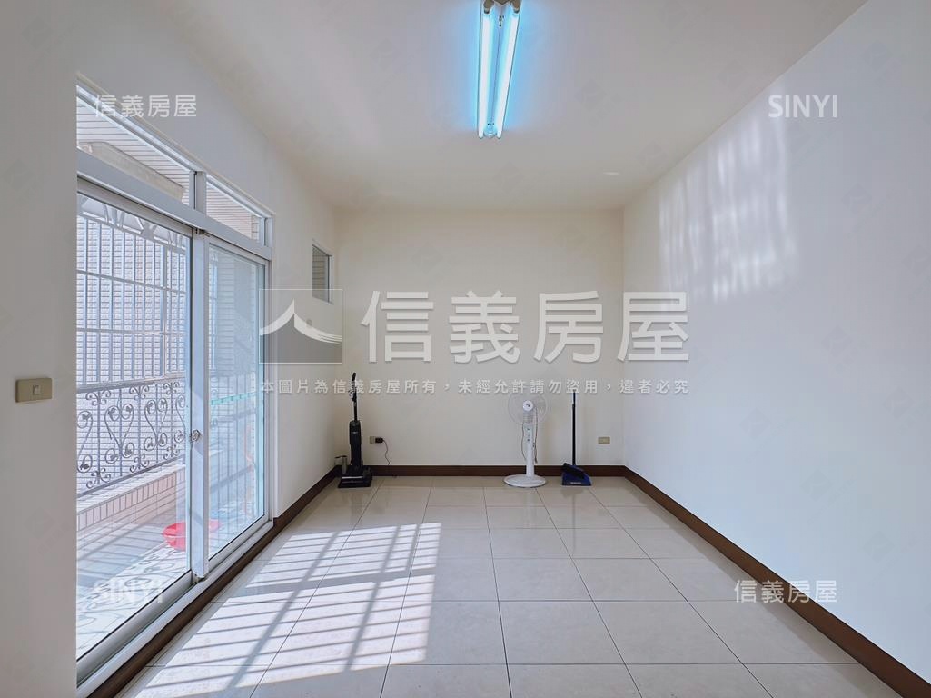 仁武高中◆寬敞綠景亮透天房屋室內格局與周邊環境