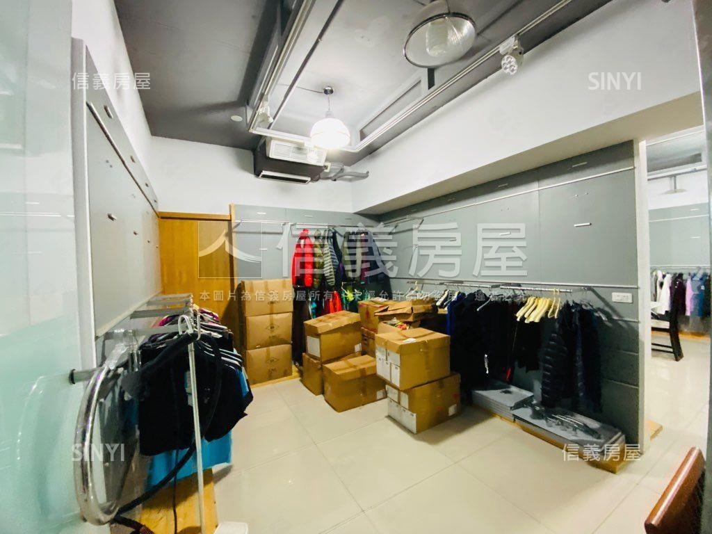 家樂福旁合環御景店辦房屋室內格局與周邊環境