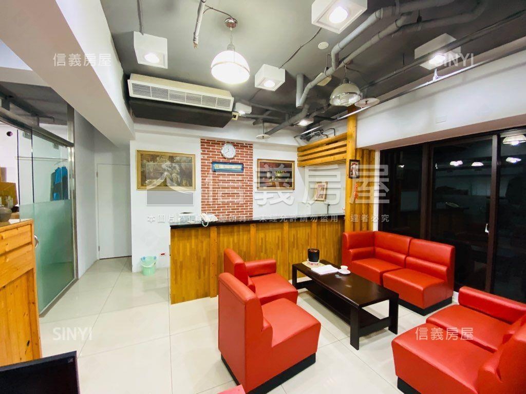 家樂福旁合環御景店辦房屋室內格局與周邊環境