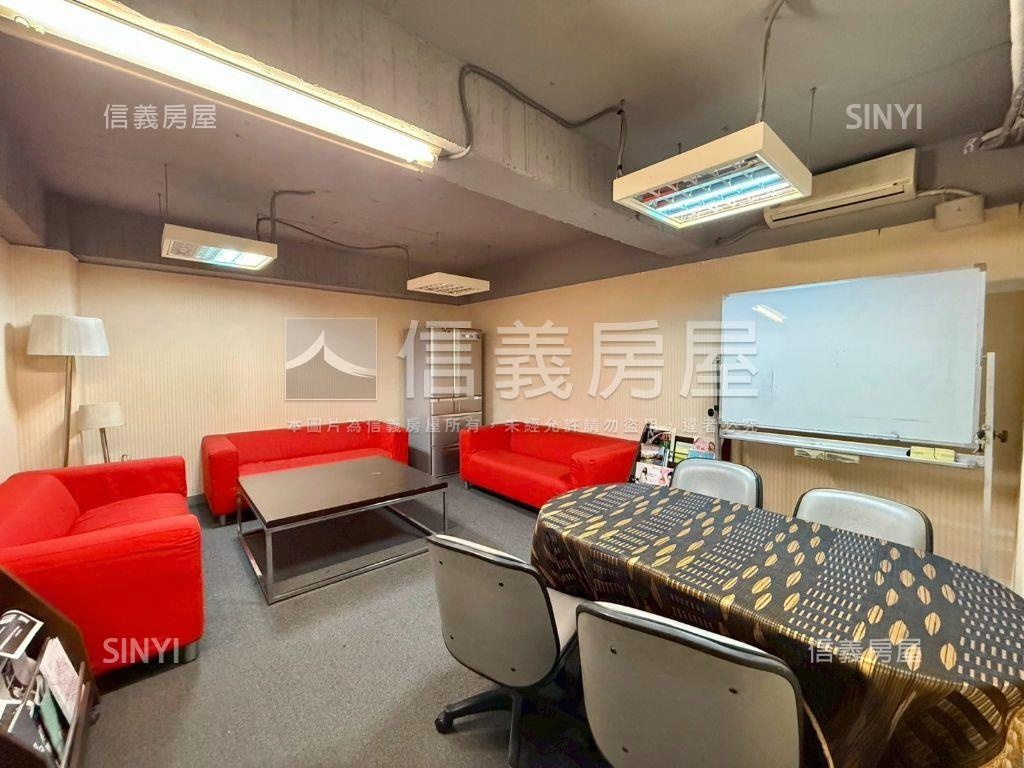★台中車站整層大商務中心房屋室內格局與周邊環境