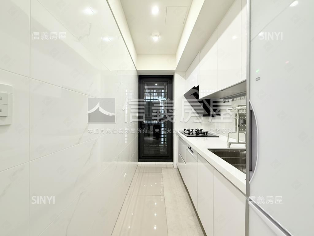 小檜溪遠雄青晉３房車位房屋室內格局與周邊環境