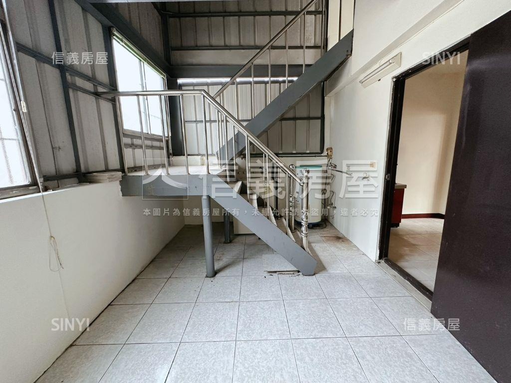 太平大空間五房別墅房屋室內格局與周邊環境