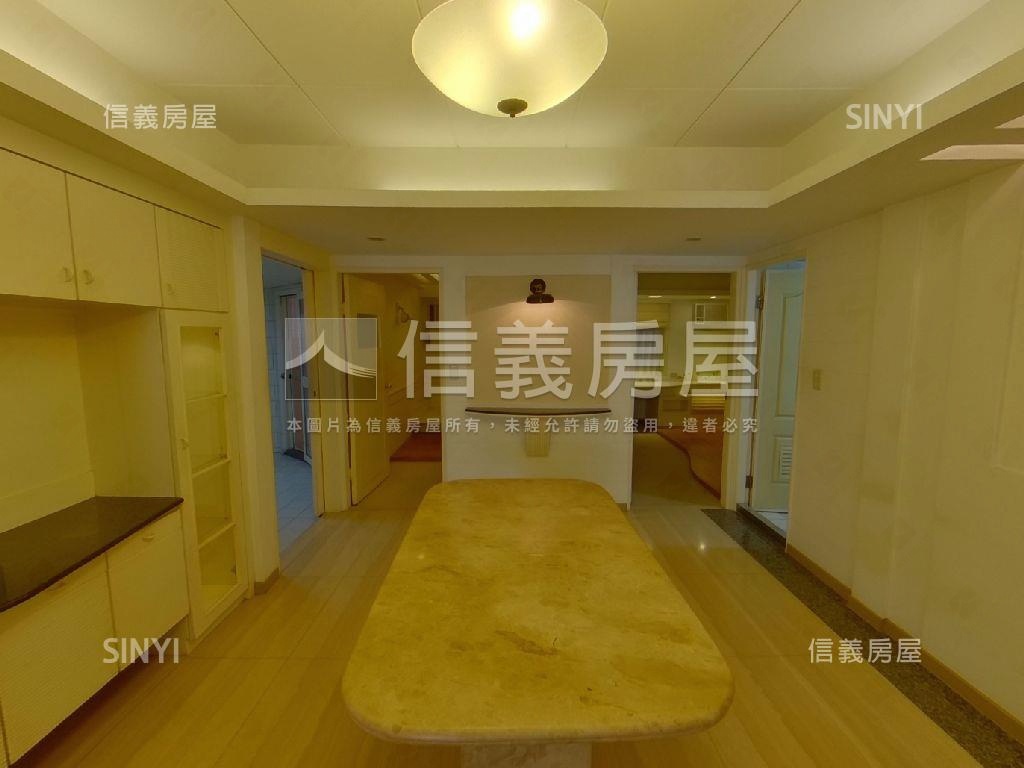 伉儷園美華廈房屋室內格局與周邊環境