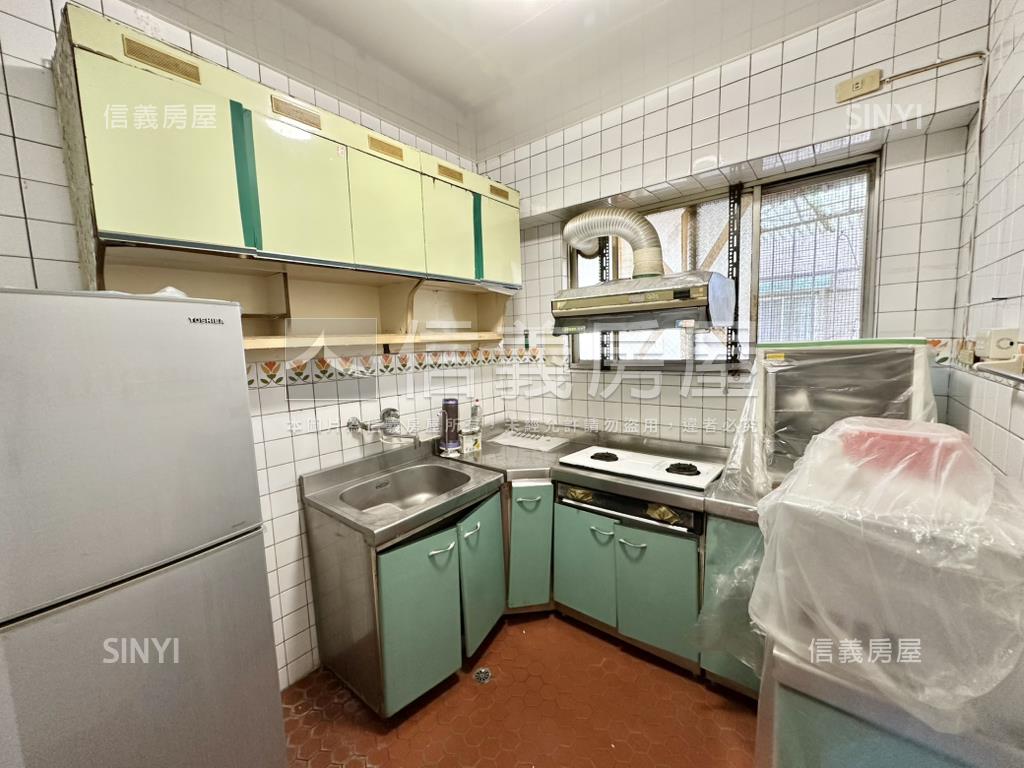 ●竹林路電梯四房●房屋室內格局與周邊環境