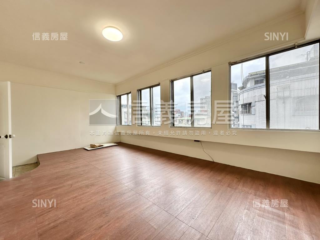 ●竹林路電梯四房●房屋室內格局與周邊環境