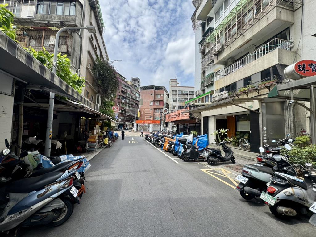 後山埤國泰電梯三房房屋室內格局與周邊環境