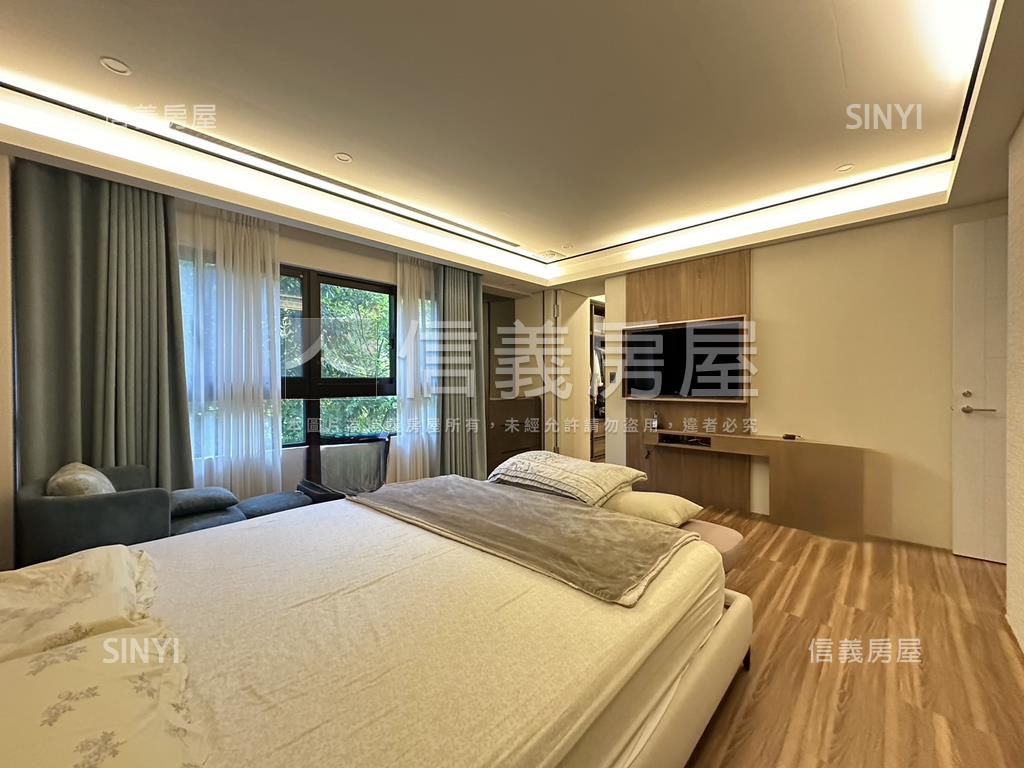 冠德微山丘稀有一層一戶房屋室內格局與周邊環境