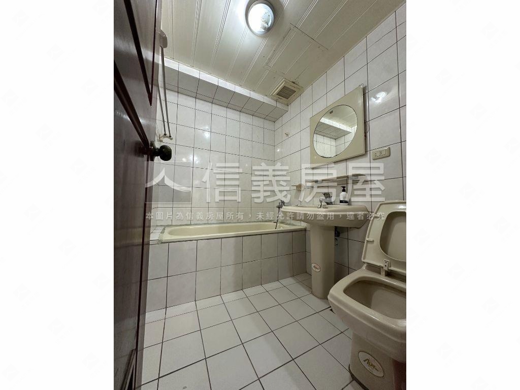 賞星悅目幽美三房房屋室內格局與周邊環境