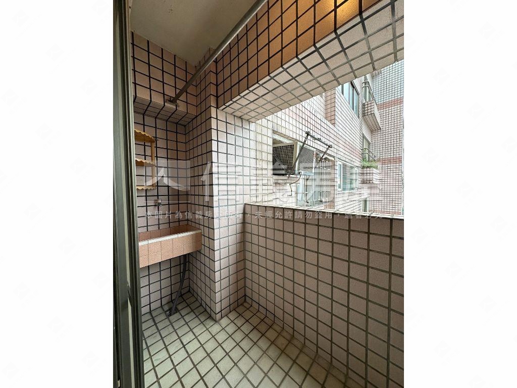 賞星悅目幽美三房房屋室內格局與周邊環境