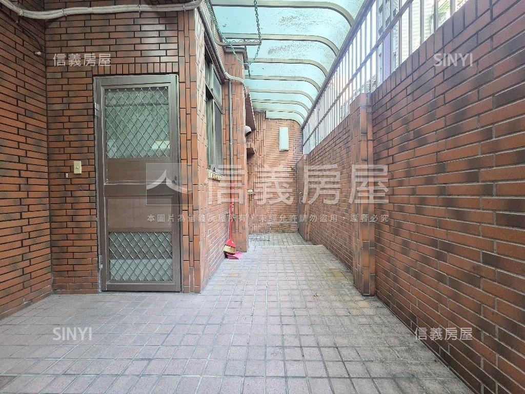 綠意滿屋大空間３房。白露房屋室內格局與周邊環境