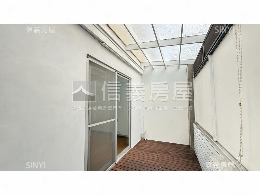 小巨蛋１樓住家文教工作室房屋室內格局與周邊環境