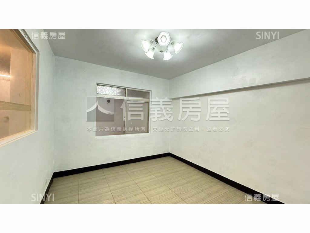小巨蛋１樓住家文教工作室房屋室內格局與周邊環境