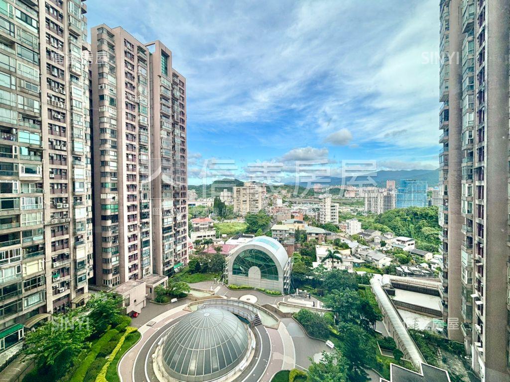 日月光挑高景觀１樓房屋室內格局與周邊環境