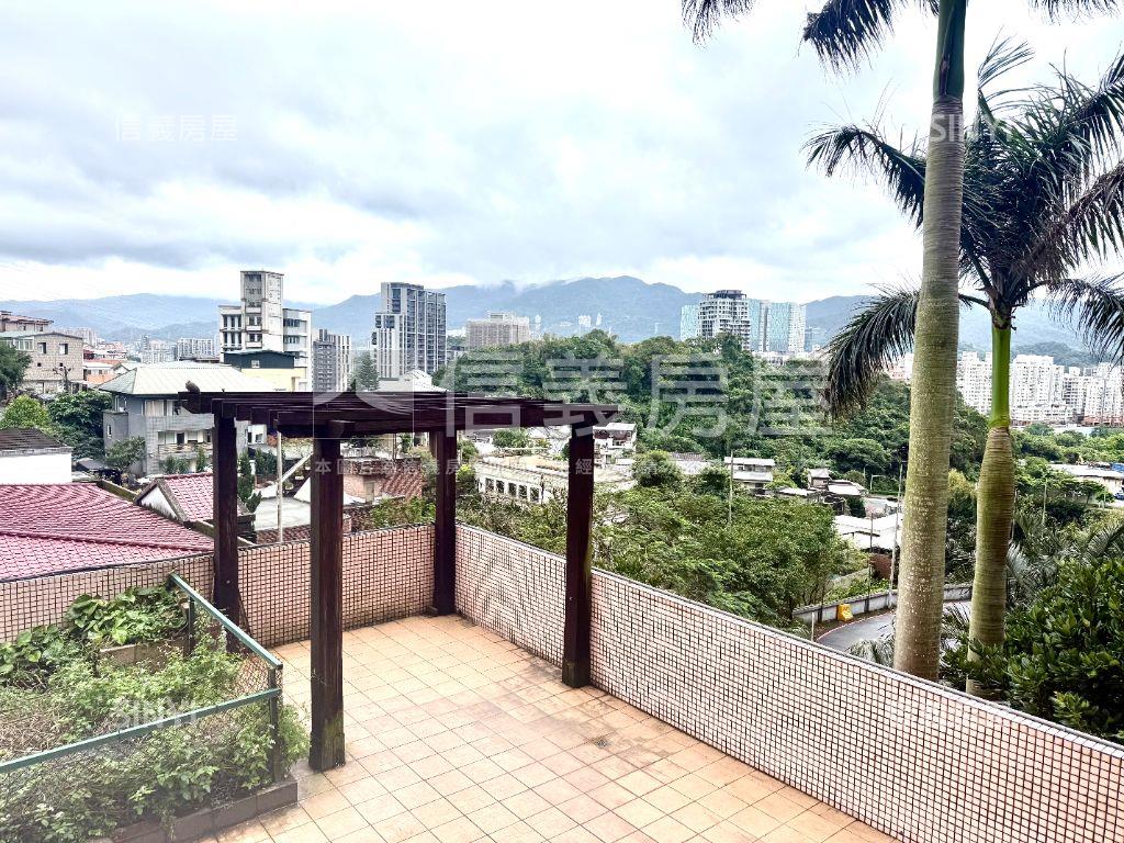 日月光挑高景觀１樓房屋室內格局與周邊環境