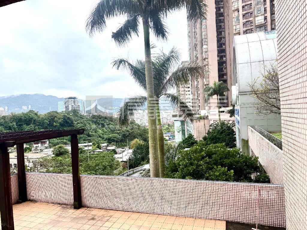 日月光挑高景觀１樓房屋室內格局與周邊環境