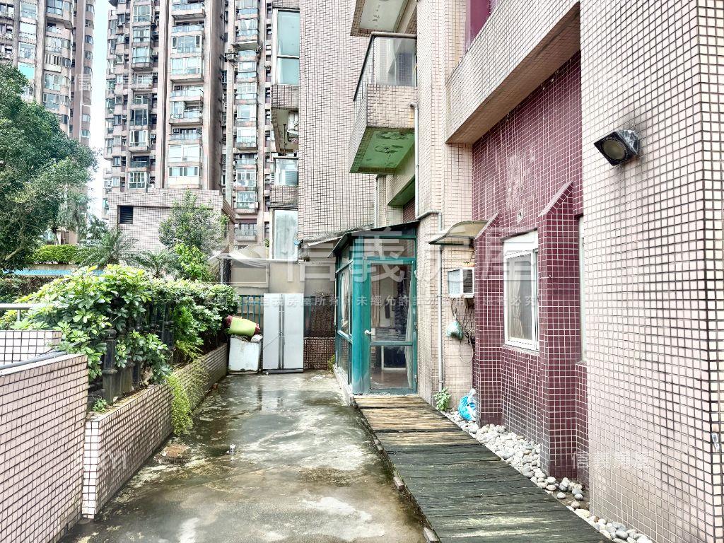 日月光挑高景觀１樓房屋室內格局與周邊環境