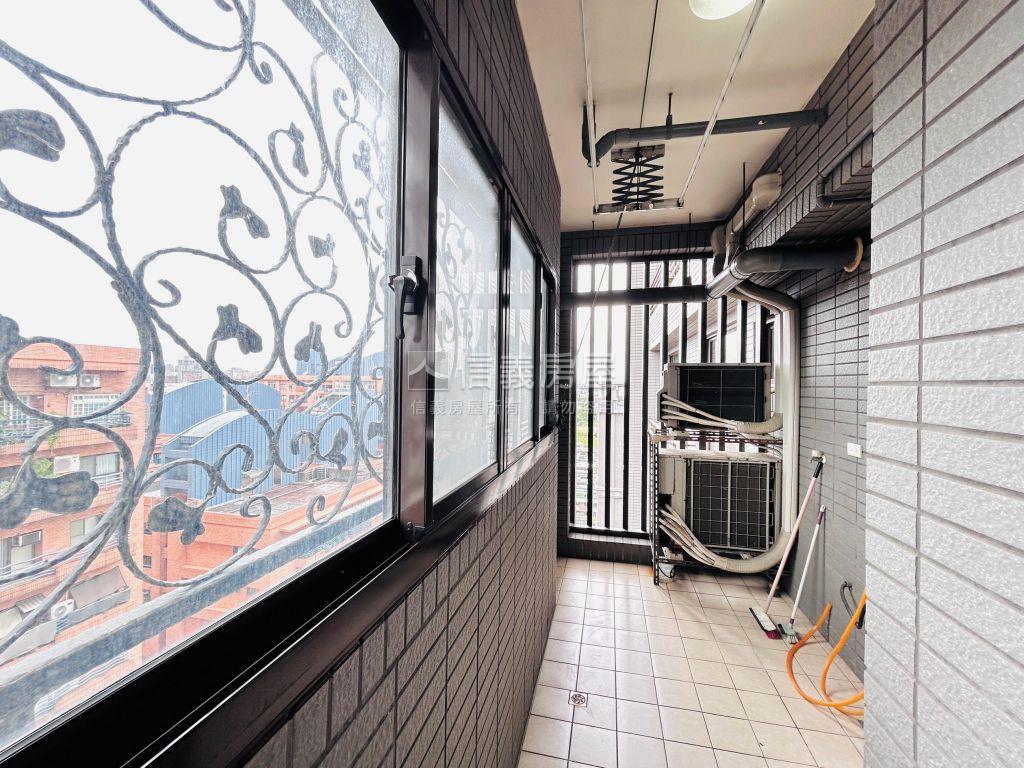 君璽４房景觀雙車位房屋室內格局與周邊環境